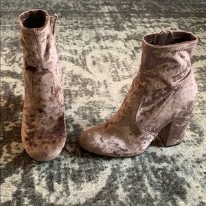 Steve Madden Gaze Booties- Mushroom Velvet